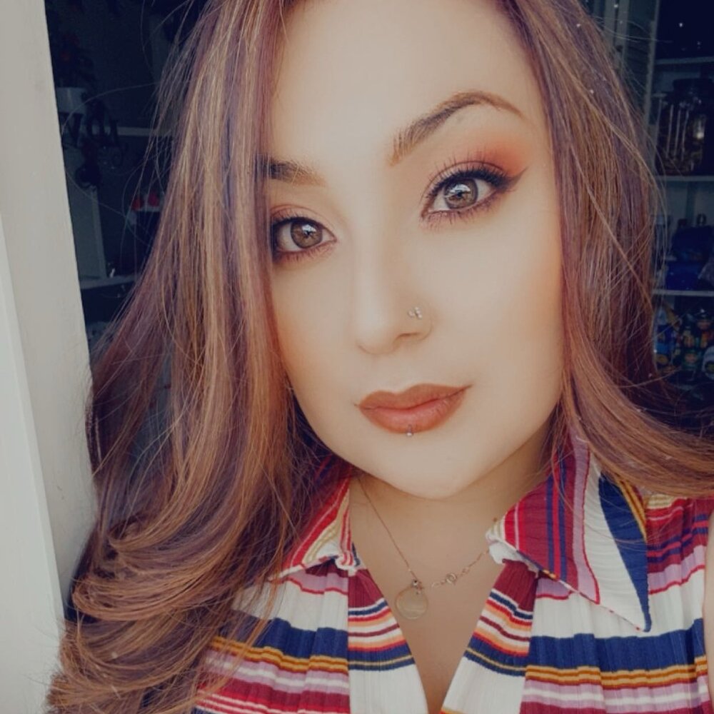 Meet your Posher, Alejandra